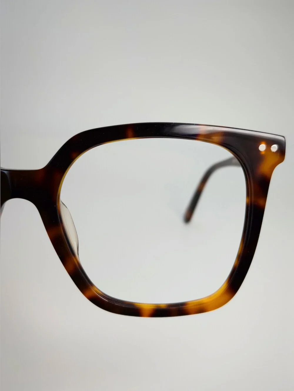 Parasol Traditional Tortoiseshell Square Frame Women's Eyewear.